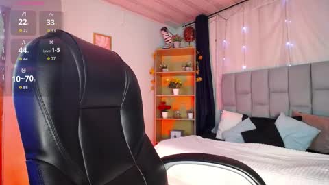 KITTY online show from January 9, 2026, 7:37 pm