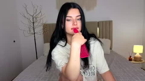 Snapshot of kitty_cut1ee_ chatting on June 19, 2026, 5:56 am kitty_cut1ee_ online show from June 19, 2026, 5:56 am