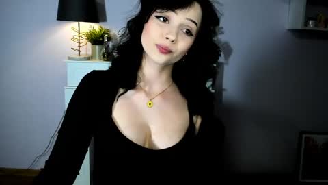 Snapshot of kitty_denise chatting on May 27, 2026, 10:07 pm Denise online show from May 27, 2026, 10:07 pm