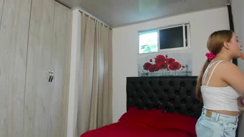 kitty_f00x online show from June 21, 2026, 8:11 pm