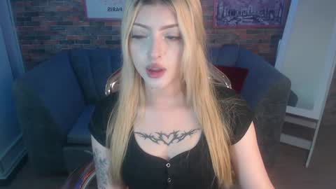 kitty_fox_b online show from January 28, 2025, 12:32 pm