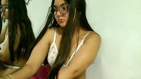 Snapshot of kitty_g3 chatting on December 2, 2025, 3:34 am kitty_g3 online show from December 2, 2025, 3:34 am