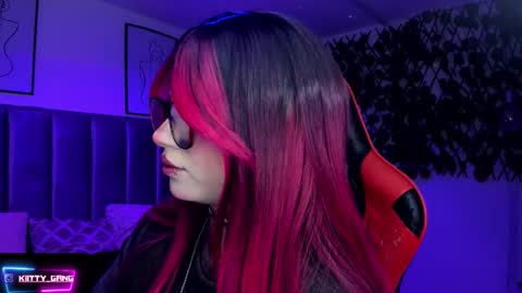 Snapshot of kitty_gang chatting on February 12, 2026, 1:44 am Camila online show from February 12, 2026, 1:44 am