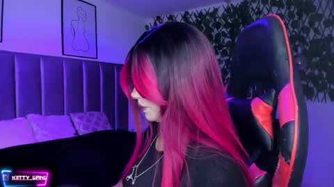 Snapshot of kitty_gang chatting on February 14, 2026, 1:35 am Camila online show from February 14, 2026, 1:35 am