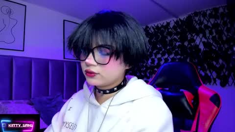 Snapshot of kitty_gang chatting on February 25, 2026, 1:15 am Camila online show from February 25, 2026, 1:15 am