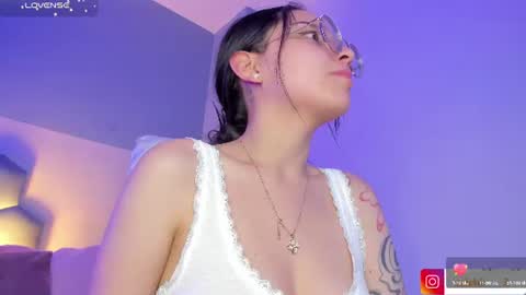 Snapshot of kitty_patitas_suavess chatting on July 7, 2026, 6:47 am Kitty online show from July 7, 2026, 6:47 am