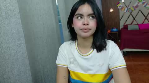 Snapshot of kitty_rousse01 chatting on June 17, 2026, 11:45 am online show from June 17, 2026, 11:45 am