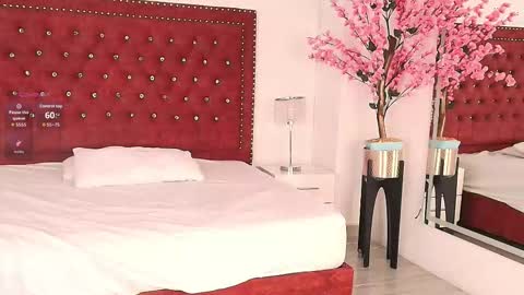 Snapshot of kitty_rouusse chatting on October 13, 2025, 7:25 pm Kitty  online show from October 13, 2025, 7:25 pm