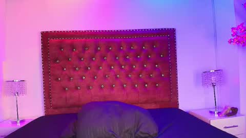 Snapshot of kitty_rouusse chatting on October 19, 2025, 3:01 pm Kitty  online show from October 19, 2025, 3:01 pm