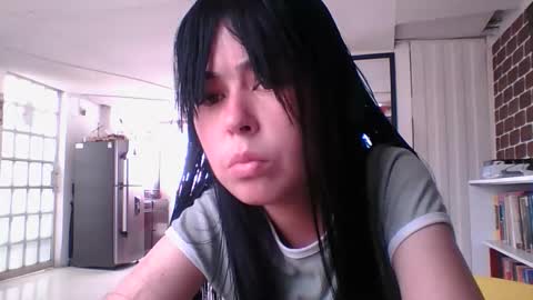 Snapshot of kitty_small69 chatting on December 19, 2025, 7:43 pm kitty_small69 online show from December 19, 2025, 7:43 pm