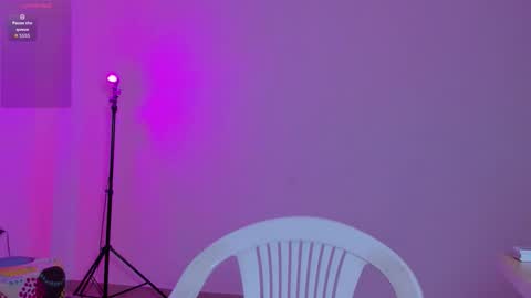 kitty_violet11 online show from February 3, 2026, 9:09 pm