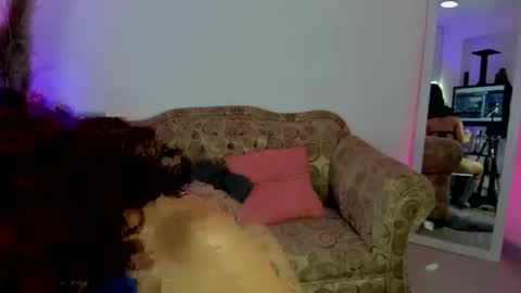 Jenn online show from February 5, 2025, 12:53 am