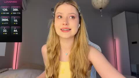 Snapshot of kittyloffe chatting on April 26, 2026, 3:04 am Monika online show from April 26, 2026, 3:04 am