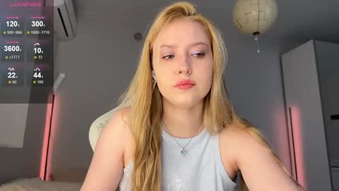 Snapshot of kittyloffe chatting on May 30, 2026, 3:14 am Monika online show from May 30, 2026, 3:14 am
