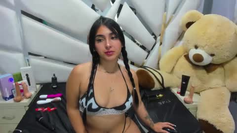 Snapshot of kittylovely__ chatting on December 11, 2024, 4:07 am kittylovely online show from December 11, 2024, 4:07 am