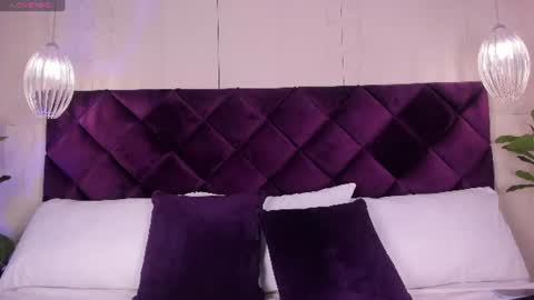 Snapshot of kittylyne_ chatting on June 19, 2026, 12:20 pm Kitty online show from June 19, 2026, 12:20 pm