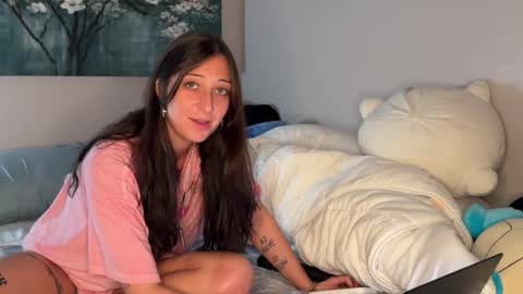 Snapshot of kittypurr79 chatting on December 22, 2025, 5:59 am kittypurr79 online show from December 22, 2025, 5:59 am