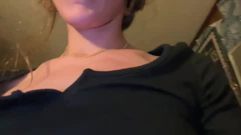 Snapshot of kittypurrrrry chatting on August 9, 2026, 12:01 am kittypurrrrry online show from August 9, 2026, 12:01 am