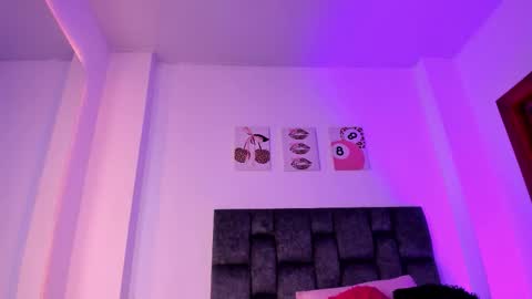 kitty online show from March 25, 2026, 6:03 pm