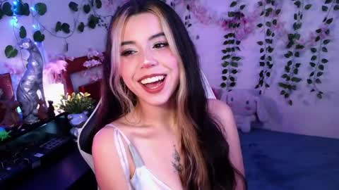 Kittyuwu  online show from April 26, 2026, 8:50 pm