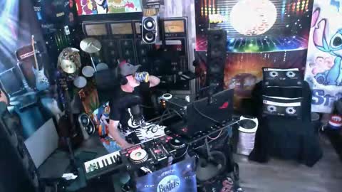 kiveuxmakeu online show from January 16, 2026, 6:34 pm