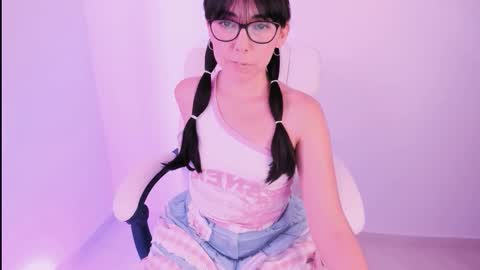 Snapshot of kiwi____ chatting on January 18, 2026, 10:13 pm Little piece of fruit online show from January 18, 2026, 10:13 pm