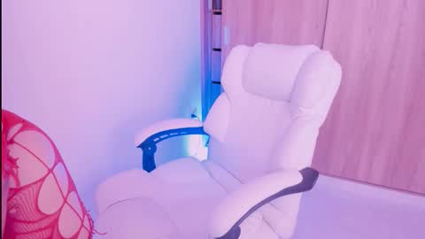 Snapshot of kiwi____ chatting on February 19, 2026, 8:38 pm Little piece of fruit online show from February 19, 2026, 8:38 pm