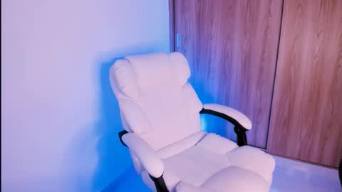 Snapshot of kiwi____ chatting on March 8, 2026, 2:04 am Little piece of fruit online show from March 8, 2026, 2:04 am