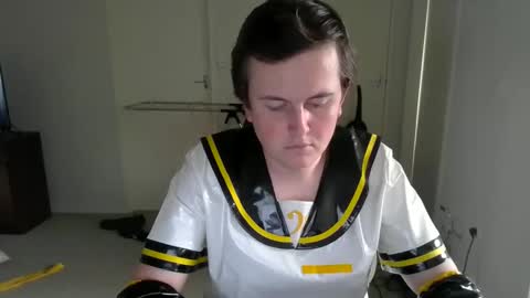 Snapshot of kiwi_twink21 chatting on October 11, 2025, 3:06 am kiwi_twink21 online show from October 11, 2025, 3:06 am