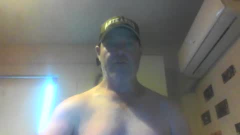 Snapshot of kiwiguy19773 chatting on February 17, 2025, 5:58 am kiwiguy19773 online show from February 17, 2025, 5:58 am