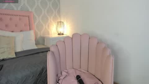 klaire7 online show from December 5, 2025, 7:32 pm