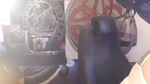 Snapshot of kleiner_teufel chatting on April 11, 2026, 8:40 am Michelle online show from April 11, 2026, 8:40 am