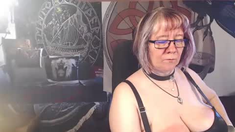 Snapshot of kleiner_teufel chatting on April 14, 2026, 7:03 am Michelle online show from April 14, 2026, 7:03 am