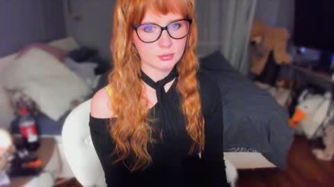 Snapshot of klementinagirl chatting on December 14, 2025, 8:35 pm Klementinafanslyklementina6661 online show from December 14, 2025, 8:35 pm