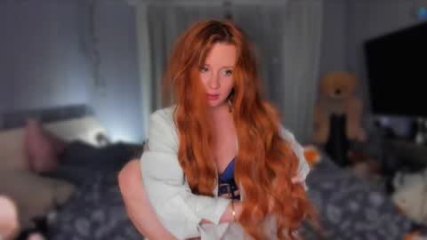 Klementinafanslyklementina6661 online show from April 15, 2026, 8:53 pm