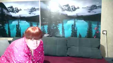 Kleosnow online show from November 24, 2025, 9:09 am