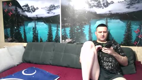 Kleosnow online show from February 4, 2026, 7:03 am