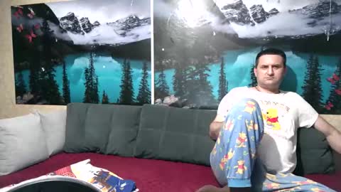 Kleosnow online show from April 4, 2026, 4:37 pm