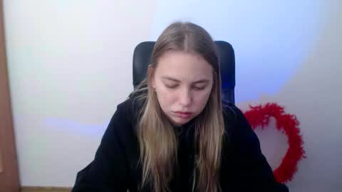 klerkarina online show from October 23, 2025, 4:45 am