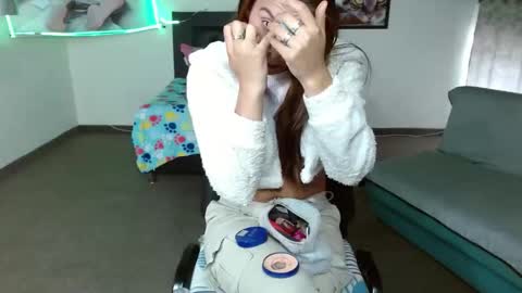 Snapshot of kloe_deker chatting on March 7, 2025, 6:11 pm Kloe deker online show from March 7, 2025, 6:11 pm