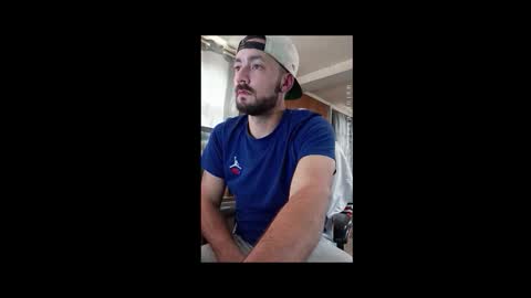 Snapshot of klou502 chatting on October 5, 2025, 5:55 pm LOUiViLAN online show from October 5, 2025, 5:55 pm