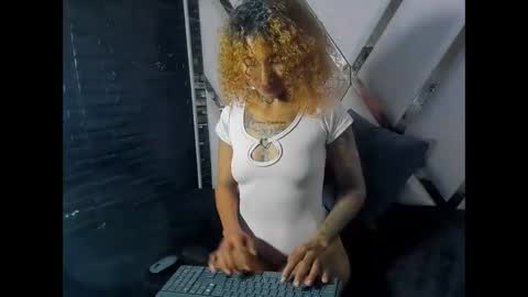 Knela6669 online show from February 14, 2026, 8:05 pm