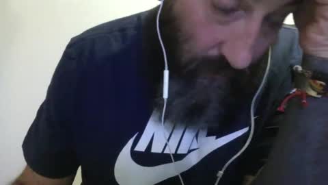 Snapshot of knicker76 chatting on February 6, 2025, 2:37 pm knicker76 online show from February 6, 2025, 2:37 pm