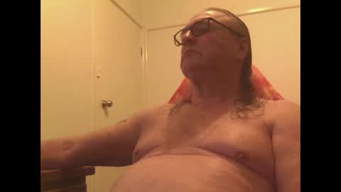 Snapshot of knobout chatting on June 7, 2026, 10:08 am knobout online show from June 7, 2026, 10:08 am