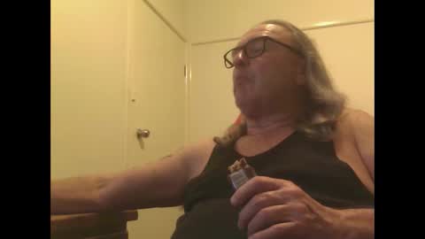Snapshot of knobout chatting on June 10, 2026, 11:53 am knobout online show from June 10, 2026, 11:53 am