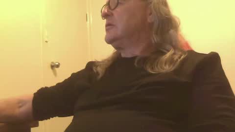 knobout online show from June 18, 2026, 6:57 am