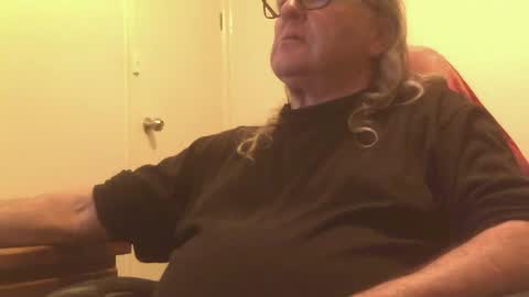 knobout online show from July 7, 2026, 12:31 pm