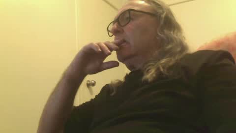 knobout online show from July 17, 2026, 1:23 am