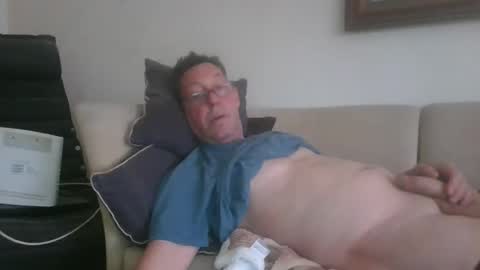 kobolt67 online show from April 12, 2026, 3:39 pm