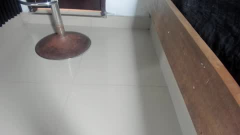 Snapshot of kodda_999 chatting on October 18, 2025, 7:25 pm Kodda online show from October 18, 2025, 7:25 pm